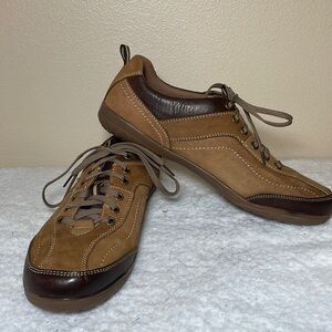 MUCK Luks Cow Leather Sneakers Size 9
